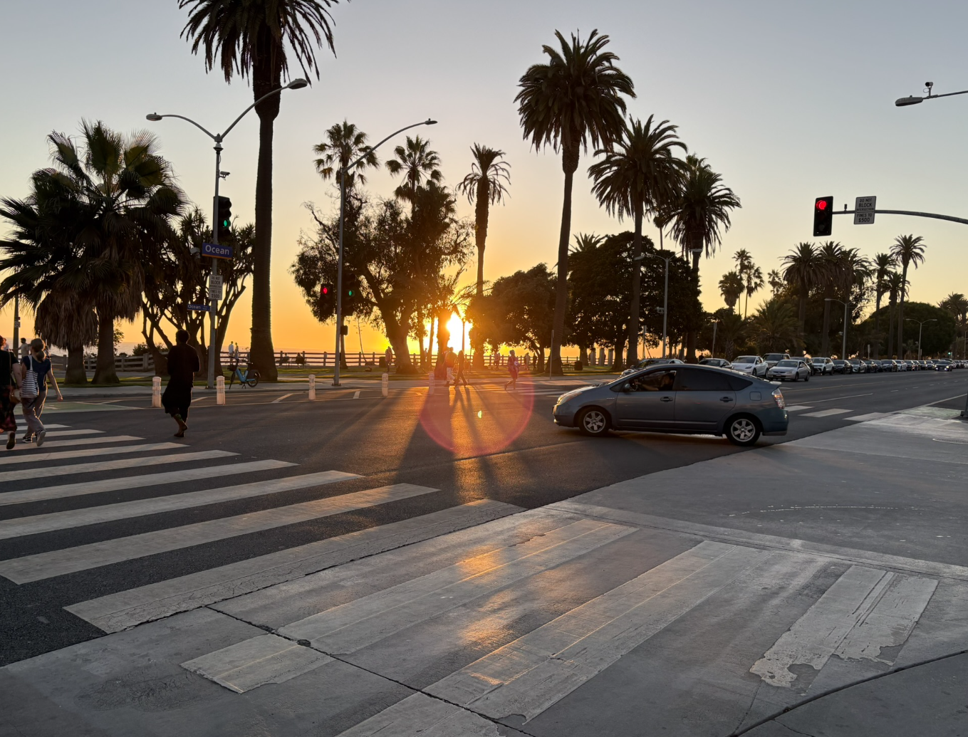 santa monica boulevard with a natural lens flare!